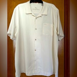 Men’s Tommy Bahama camp shirt in size XXL